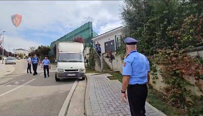 E PËSOJNË KEQ/ Ndërtuan pa leje në katër vila në Liqenin e Farkës, nën hetim tre persona