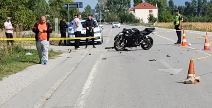 PAMJET/ Kamionçina përplaset me motorin, një i plagosur në Korçë-Maliq
