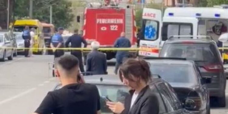 ATENTATI NË RRËSHEN/ Ja si paraqitet gjendja shëndetësore e 3 të plagosurve te ‘Trauma’