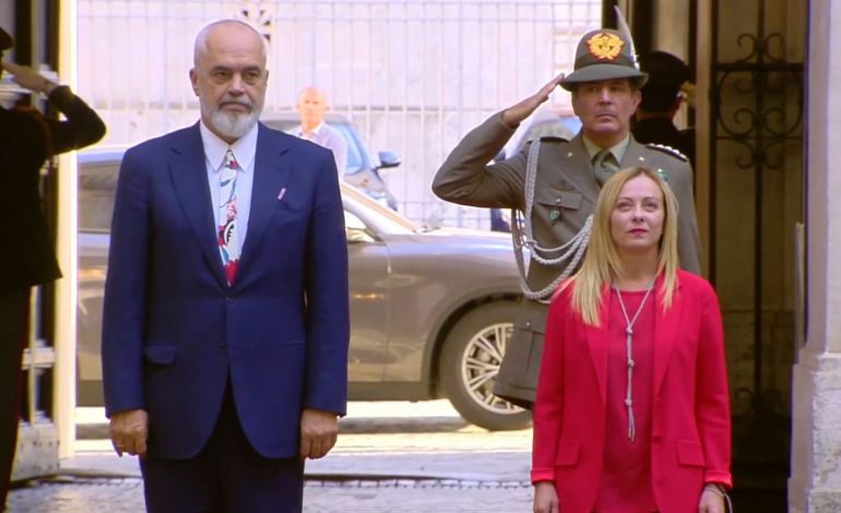 RAMA VIZITË ZYRTARE NË ITALI/ Pritet me ceremoni nga kryeministrja Meloni
