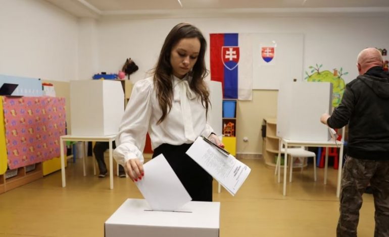 KANDIDATI PRO-RUS, FICO APO LIBERALËT PRO PERËNDIMORË? Sllovakët zgjedhin sot