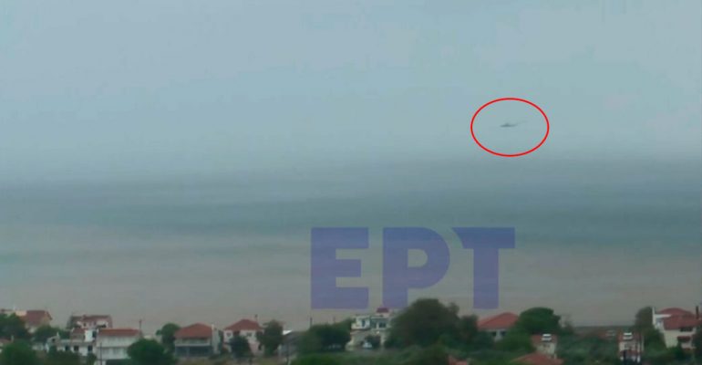 GREQI/ Rrëzohet një helikopter në det në Evian veriore, një i humbur
