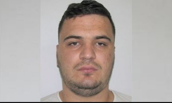 NGA VRASJET ME PARAMENDIM, TEK SHPËRTHIMET ME EKSPLOZIV/ Të gjitha krimet për të cilat akuzohet Laert Haxhiu