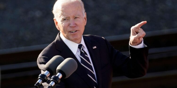 “AKT I PASTËR MIZORIE”/ Biden mbështet Izraelin. Mbërrijnë armatimet amerikane
