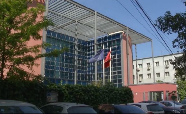 EMRAT/ Të kërcënuar nga bandat kriminale, 6 prokurorë dhe një gjyqtare merren nën mbrojtje