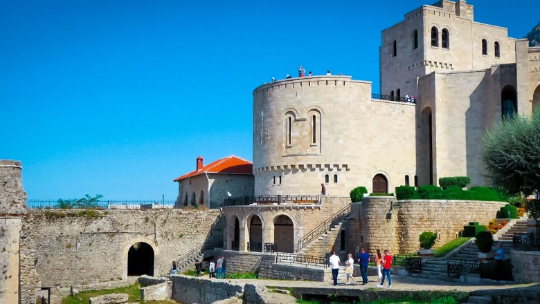 TURIZMI KULTUROR/ Vizitorët u rritën me 45%, kryeson Muzeu i Krujës dhe Kalaja e Gjirokastrës
