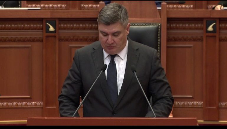 KUVENDI SEANCË TË POSAÇME PËR PRESIDENTIN E KROACISË/ Milanoviç: Kemi marrëdhënie të shkëlqyer…