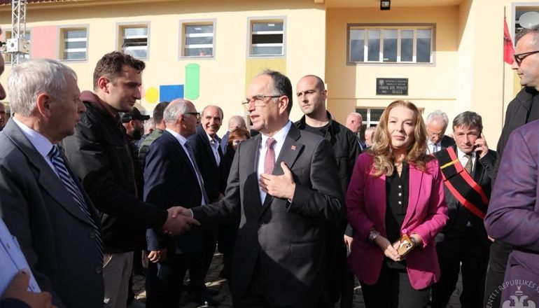 E PARA NË MALËSINË E PUKËS/ Begaj merr pjesë në ceremoninë e 120-vjetorit të shkollës shqipe në fshatin Iballë