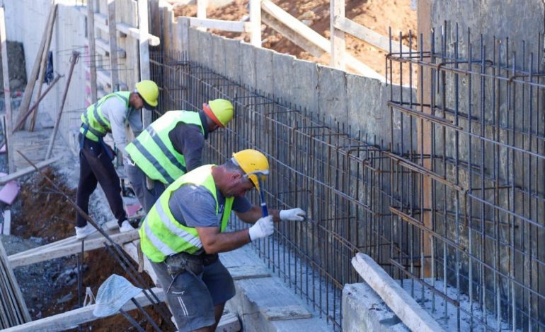 PUNIMET NË DRSHTRR MAT/ Rama: Në shërbim të drejtuesve të mjeteve në Burrel dhe…