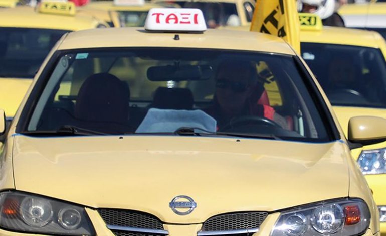 TRANSPORTONTE HEROINË ME TAKSI/ 48-vjeçarja shqiptare arrestohet në Selanik