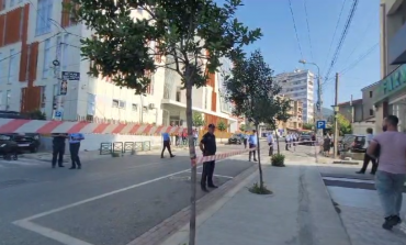 BANDA E LAERT HAXHISË PARA GJYKATËS/ Blindohet Elbasani, shihni si është rrethuar nga forcat e policisë zona