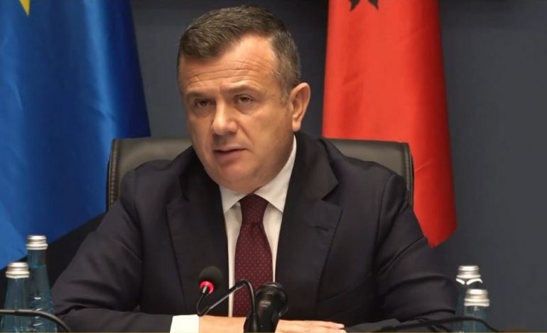 ARRESTIMI I 37-VJEÇARIT TË RREZIKSHËM NË DURRËS/ Balla falënderon policinë: Arritën të parandalonin një ngjarje të rëndë kriminale