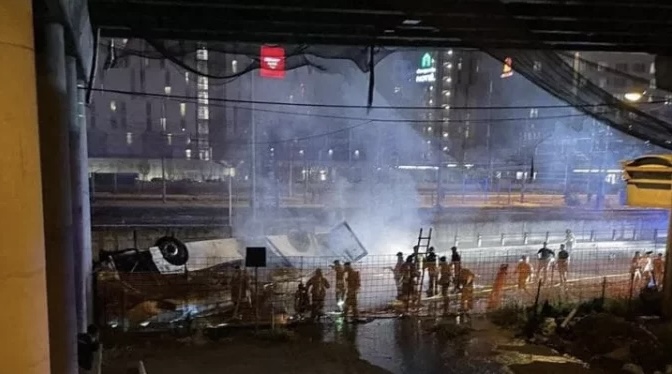 TRAGJEDI NË ITALI/ Autobusi bie nga mbikalimi në shinat e trenit dhe shpërthen në flakë, të paktën 20 viktima