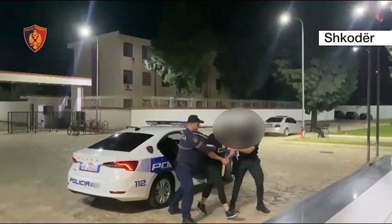 DHUNOI BABAIN, I CILI ISHTE ME URDHËR MBROJTJE/ Arrestohet 37-vjeçari në Shkodër