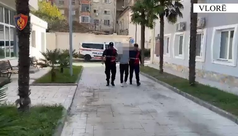 VIJON “TEMPULLI”/ Shiste drogë afër shkollave, arrestohet 25-vjeçari në Vlorë