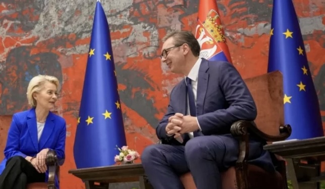 TAKIMI NË BEOGRAD/ Von der Leyen: Serbia t’i zbatojë marrëveshjet ekzistuese. Vuçiç: Nuk e njohim Kosovën, krenar që e them