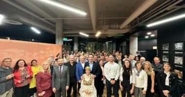 NË DITËN E DYTË TË VIZITËS NË KANADA/ Veliaj takohet me komunitetin në Toronto: Krenarë për diasporën shqiptare