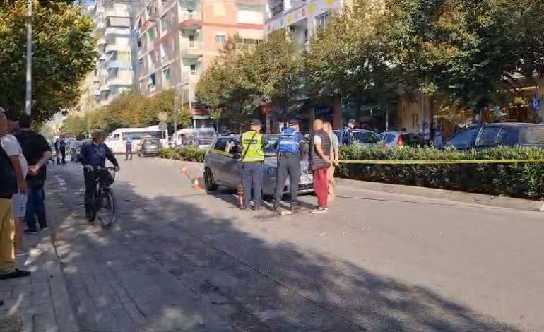 AKSIDENT I RËNDË NË FIER/ Shoferja përplas 3 këmbësorë! Dërgohen në spital