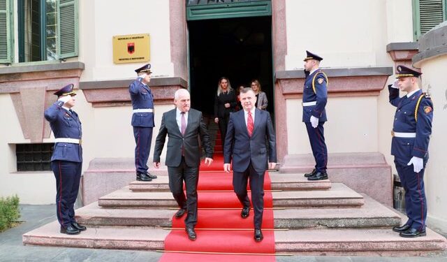 “SHKRIHEN” AKUJT/ alla pret ministrin e Brendshëm të Kosovës. Sveçla: Takova mikun tim Taulant. Diskutuam…