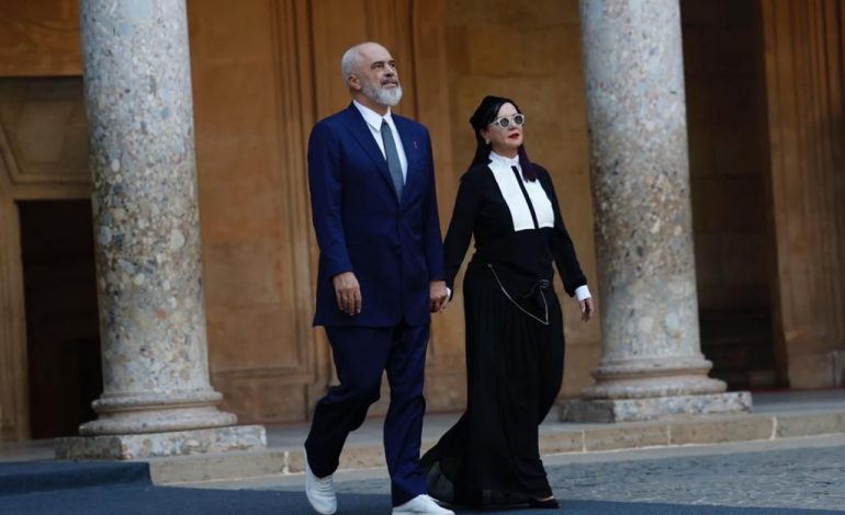 SHFAQET NË KRAH TË BASHKËSHORTES/ Rama ndan pamjet nga pritja e organizuar nga mbreti i Spanjës Felipe VI