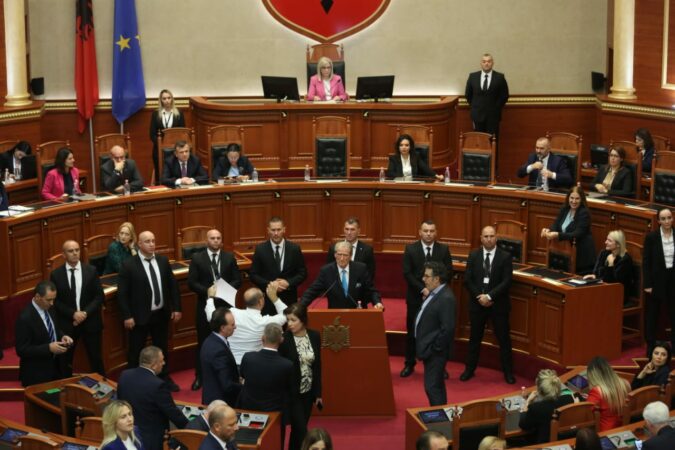 DY KALLËZIME PËR GRUSHTIN E BLEDION NALLBANIT NDAJ VULLNET SINËS/ SPAK nis hetimet, urdhëron sekuestrimin e pamjeve filmike