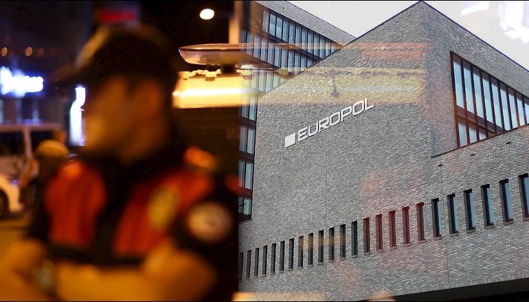PËRGJIMET/ Europol i dorëzon Shqipërisë listën e policëve me SKY e EncroChat, bashkëpunojnë me grupet kriminale! Në janar-nëntor u arrestuan…