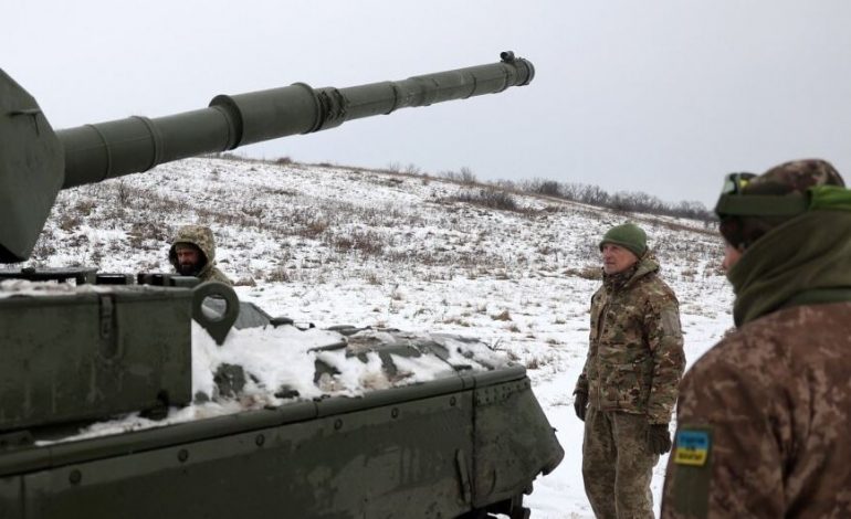 TENSIONOHET SITUATA/ Ukraina lëshon alarm për sulme ajrore ruse në të gjithë vendin