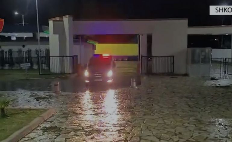 VIJON TEMPULLI/ Me kokainë në automjet, arrestohen 3 të rinj në Shkodër