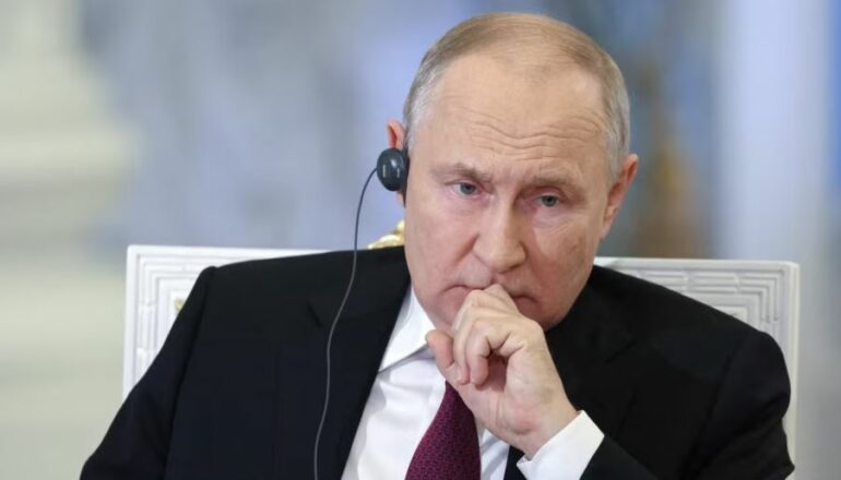 PUTIN NUK HEQ DORË/ “Gozhdon” karrigen të paktën deri në 2030: Duhet të udhëheq Rusinë, periudhë e rrezikshme
