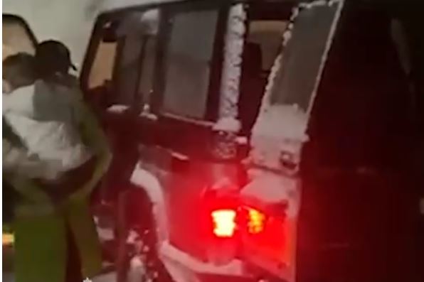SITUATA E RËNDUAR NË QAFË MURRIZ/ Reagon policia: Do bëhet evakuimi i pasagjerëve të automjeteve që janë bllokuar
