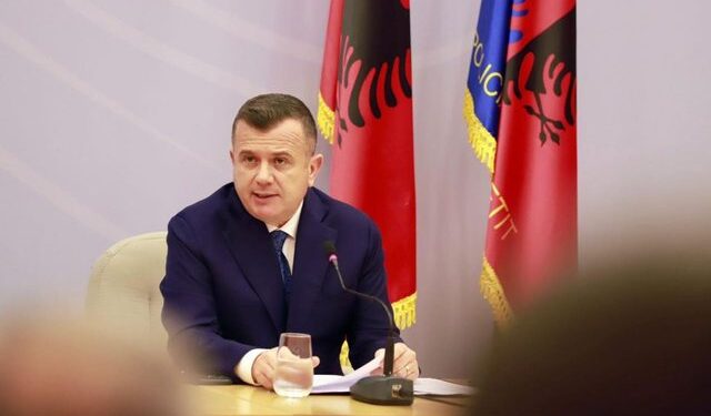 ARRESTIMI I TUFËS/ Balla: Ka ende ngjarje të pazbardhura! S’mund të harrohen nëse autorët…