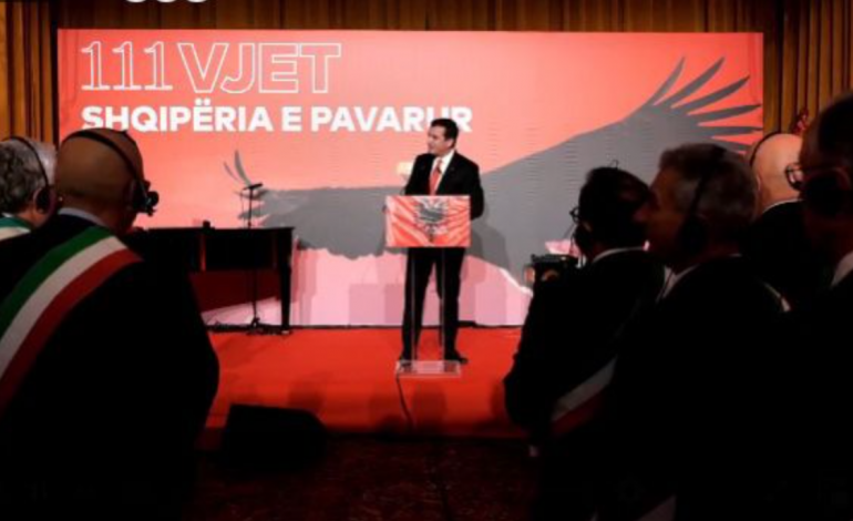 111-VJETORI I PAVARËSISË/ Veliaj: Sot na bashkon kulti i përbashkët i atdheut, jo feja e shtetësia