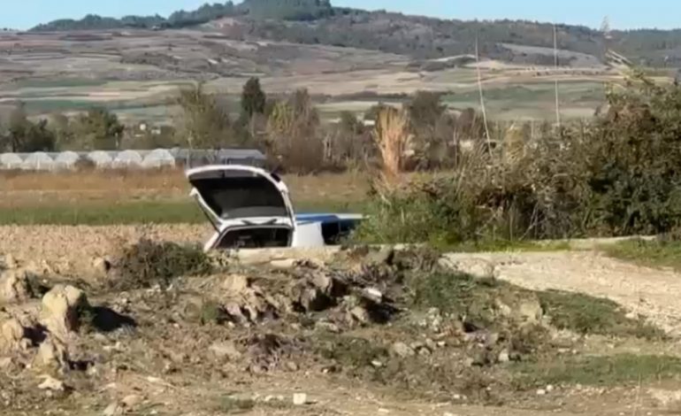 TRUPI ENDE BRENDA MAKINËS/ Ja kush është 39-vjeçari që u gjet i vrarë në Fier (EMRI)