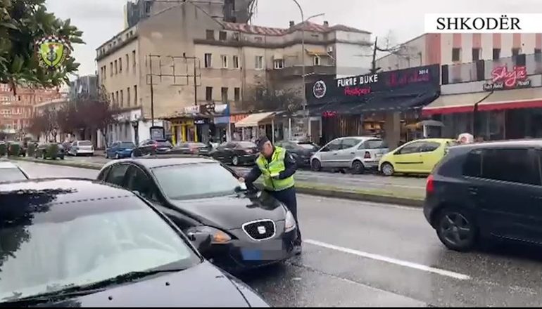 SHPEJTËSI “SKËTERRË” DHE PARAKALIM I GABUAR/ ‘Rrugorja’ në Shkodër gjobit mbi 1900 shoferë! 2 në pranga dhe 10 nën hetim