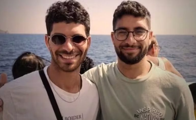 “E ZBULUAM NGA NJË VIDEO”/ Rrëfimi i vëllait të një prej pengjeve që u rrëmbyen në Izrael