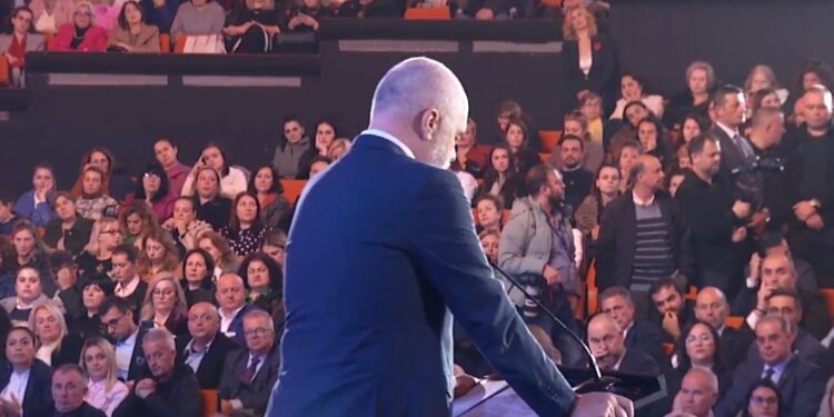 SAMITI I DIASPORËS/ Rama i referohet suksesit të Kombëtares: Ëndrrat arrihen kur punojmë bashkë