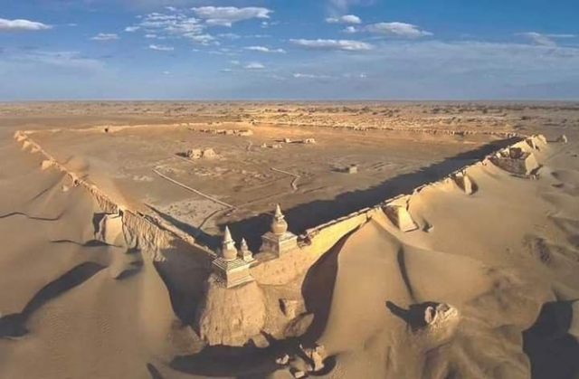 QYTETI I ZI/ Kështjella e varrosur Khara-Khoto në shkretëtirën mongole, zbulon misteret e qytetërimit të lashtë