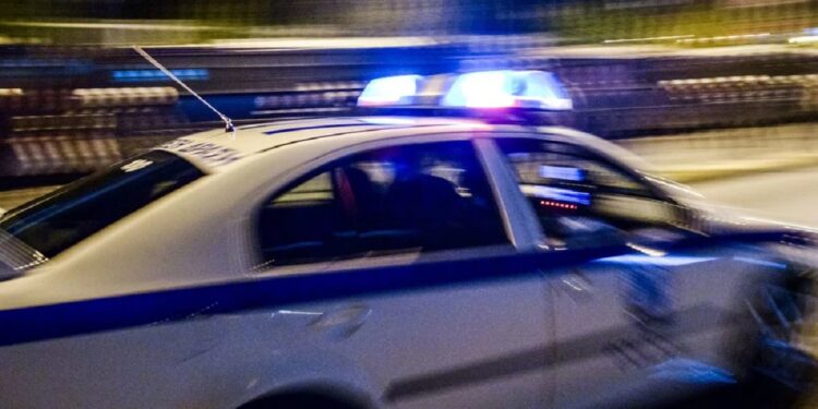 ZBARDHET VRASJA NË GREQI/ Identifikohet autori. Mediat: Është shqiptar, fshihet në Divjakë