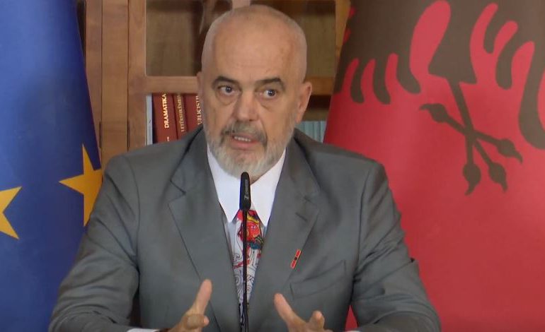 “21 JANARI”/ Rama: Drejtësia e re të zbardhë krimin. Vrasja nuk ka nisur nga tërheqja e këmbëzës së automatikut, por nga…