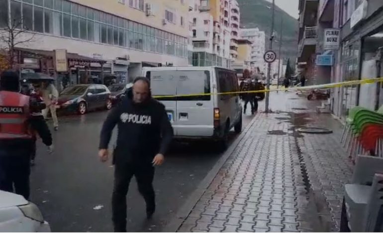 DETAJET E PARA/ Të shtëna me armë pranë tregut në Lezhë, një i plagosur