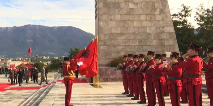 DITA E ÇLIRIMIT/ Rama uron shqiptarët: Një ditë të paqtë!