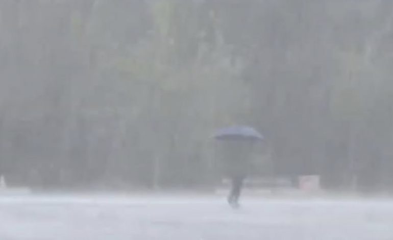 PARASHIKIMI I MOTIT/ Reshje shiu në formë rrebeshi deri në orët e pasdites dhe ulje e temperaturave