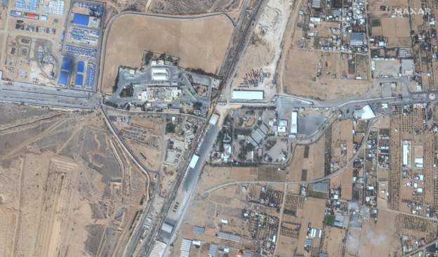 PO IKIN NGA LUFTA/ Rreth 500 persona do të lejohen të dalin sot nga Gaza përmes korridorit ‘Rafah’