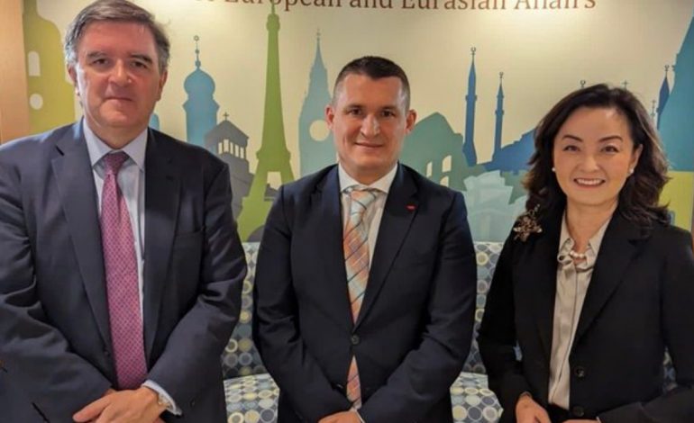 YURI KIM “NUK I NDAHET” SHQIPËRISË/ Ish-ambasadorja takon kreun e SPAK, Altin Dumanin