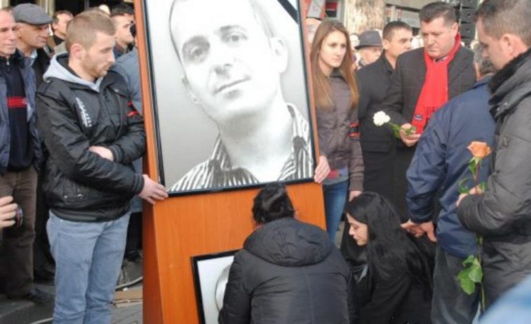 U VRA NË PROTESTËN E 21 JANARIT/ Gjykata e Strasburgut jep sot vendimin për Aleks Nikën, çfarë kërkojnë familjarët