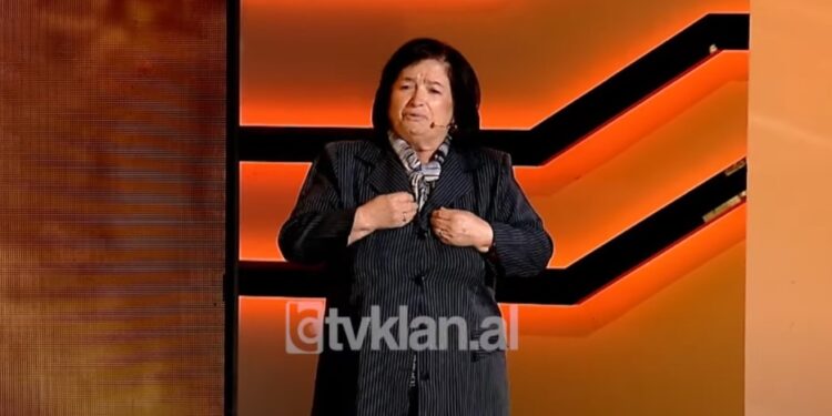 “KAM LINDUR ME KANCERIN E RRALLË NË SHTYLLËN KURRIZORE”/ Vajza: Prindërit më kanë neglizhuar