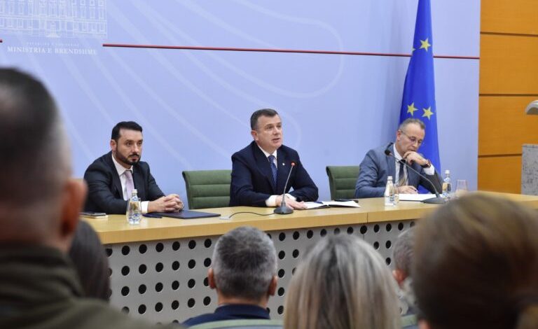 LARGIMI I ARDI VELIUT/ Balla prezanton kreun e ri të Agjencisë së Mbikëqyrjes Policore, ja porositë që i jep