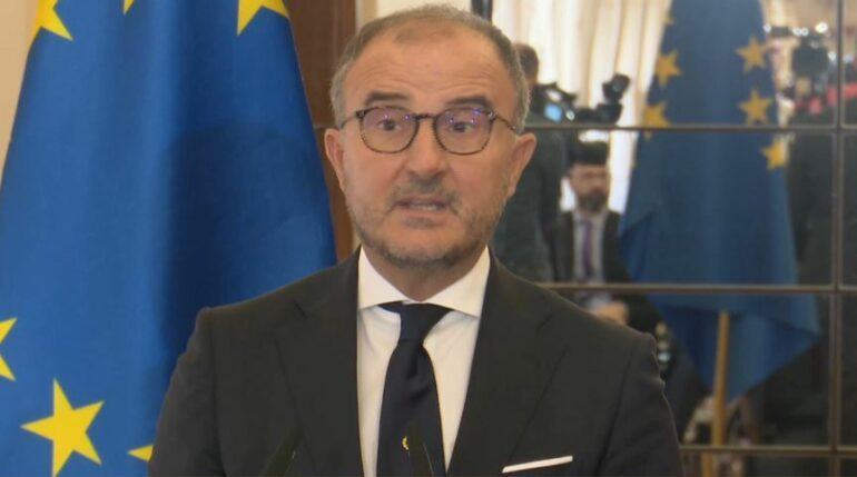 DORËZOI RAPORTIN E BE PËR SHQIPËRINË/ Ambasadori Soreca: Reforma elektorale të kryhet me konsensus