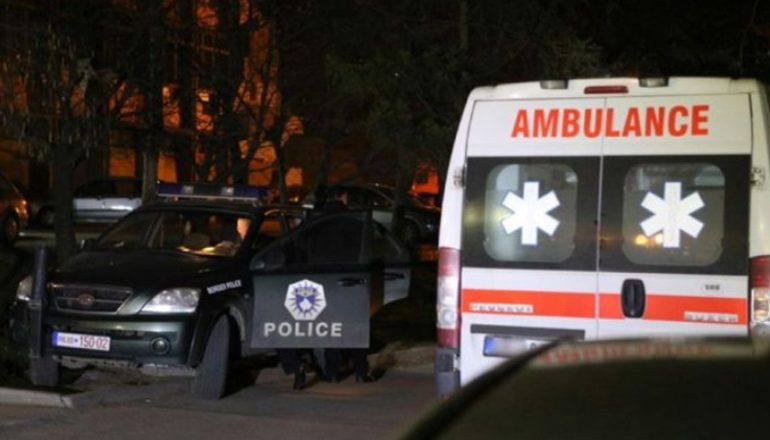 E TRISHTË/ Gruaja shtatëzënë përplaset nga makina, humbet binjakët! Vetë në gjendje kritike për jetën