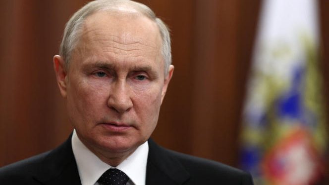 SYNON “PËRJETËSINË” NË PUSHTET/ Putin befason, do garojë në zgjedhje si i pavarur